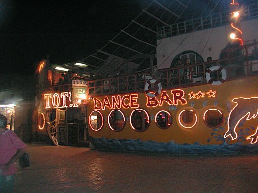 Tota's Bar Dahab night